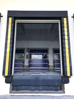 Loading Equipment Sponge Dock Shelter With Warning Line Galvanized Steel Frame